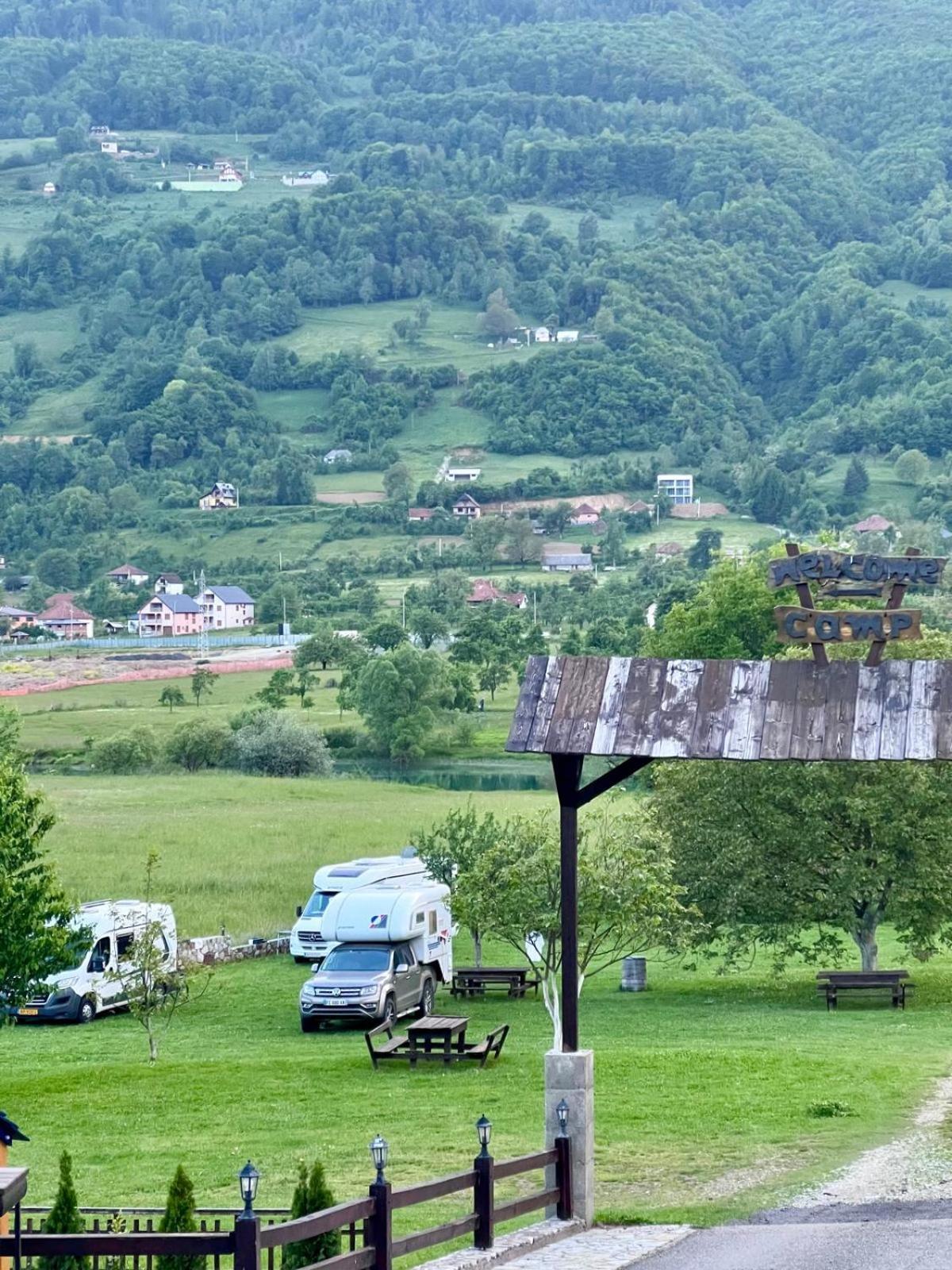Camp Hotel Lake Views Плав Экстерьер фото