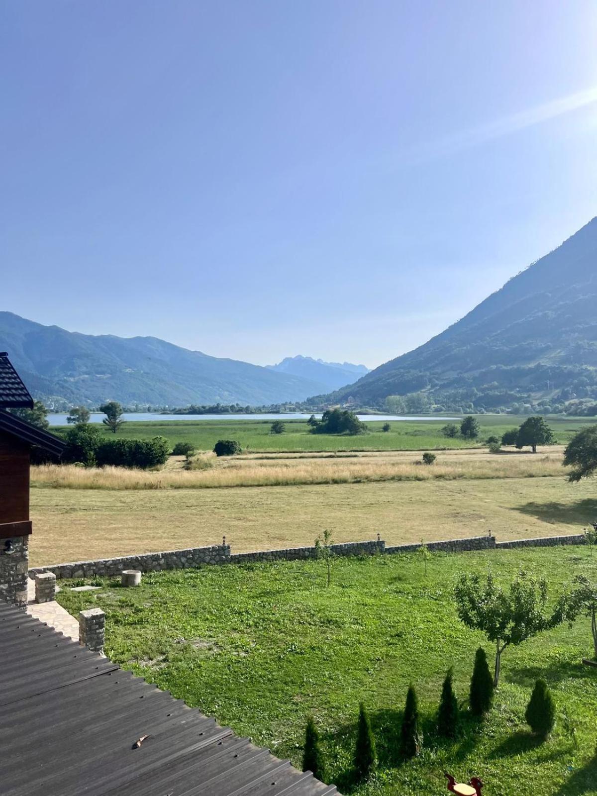 Camp Hotel Lake Views Плав Экстерьер фото